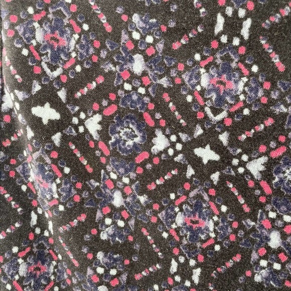 Free‎ People Women's Velvet Skinny Pants Stretch Geometric Print Size 25 - Picture 3 of 12